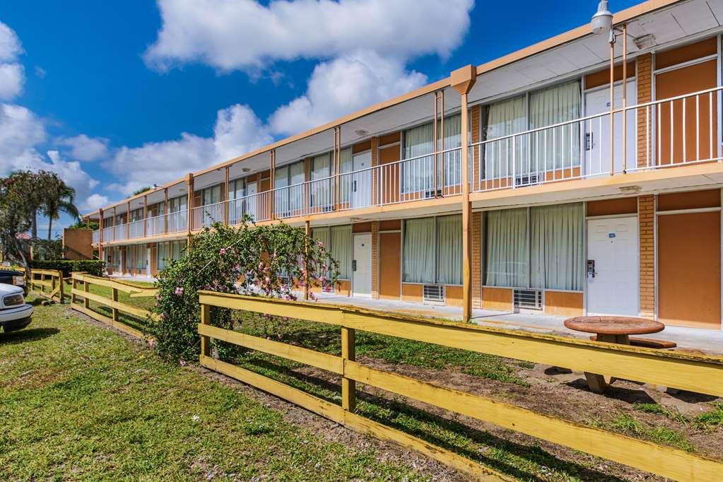 Red Roof Inn Vero Beach - I-95 Kültér fotó