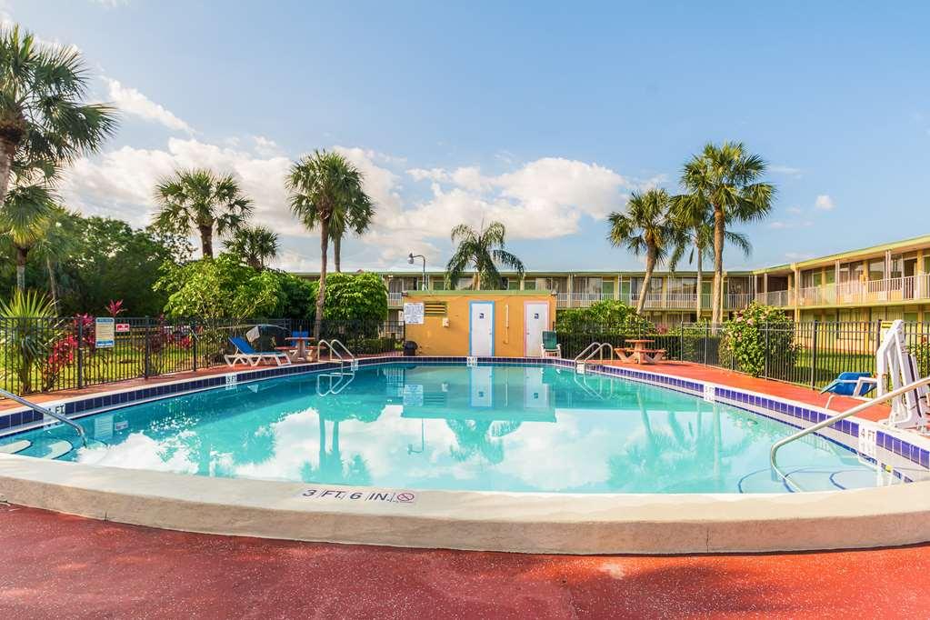 Red Roof Inn Vero Beach - I-95 Létesítmények fotó