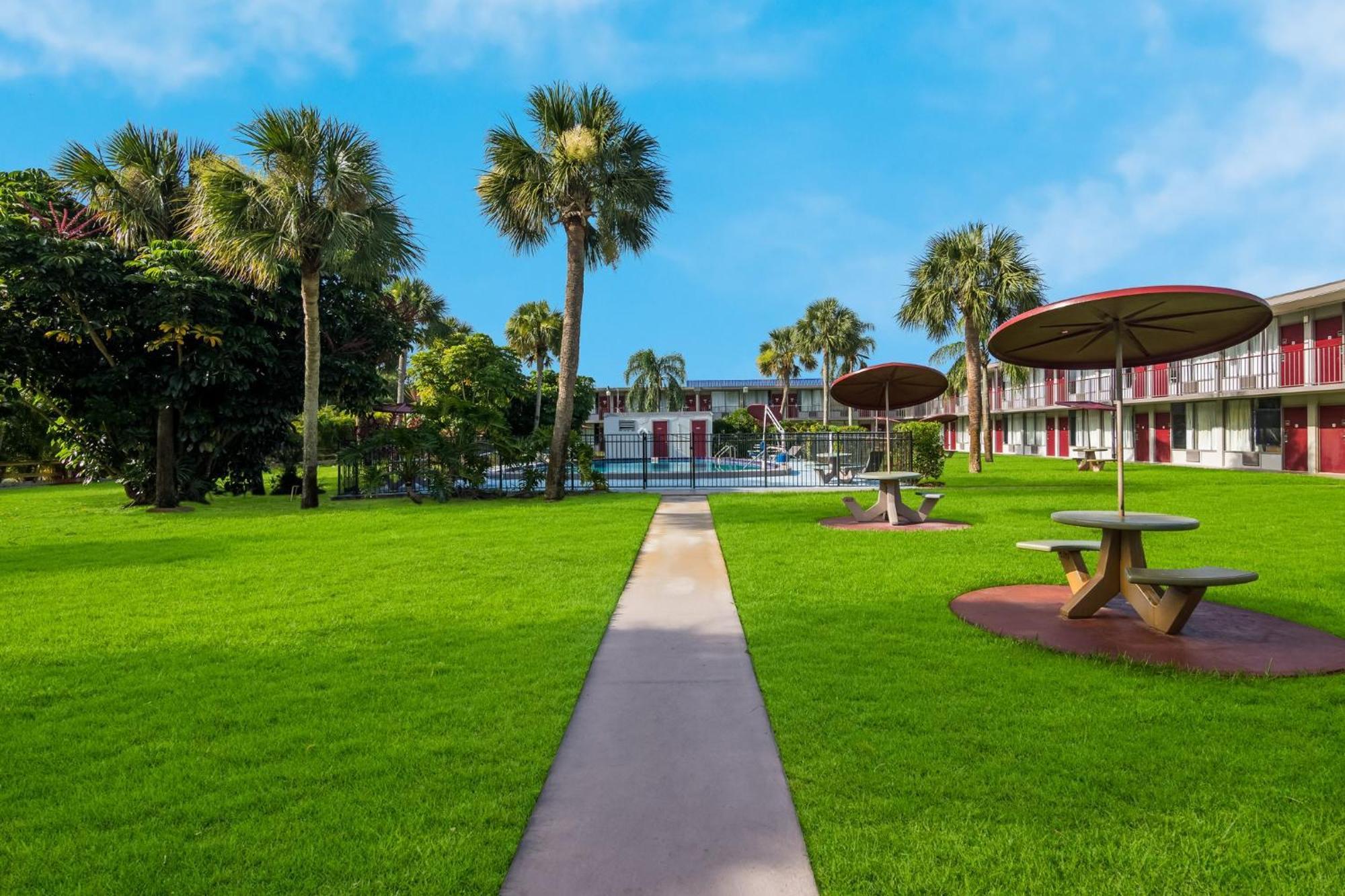 Red Roof Inn Vero Beach - I-95 Kültér fotó