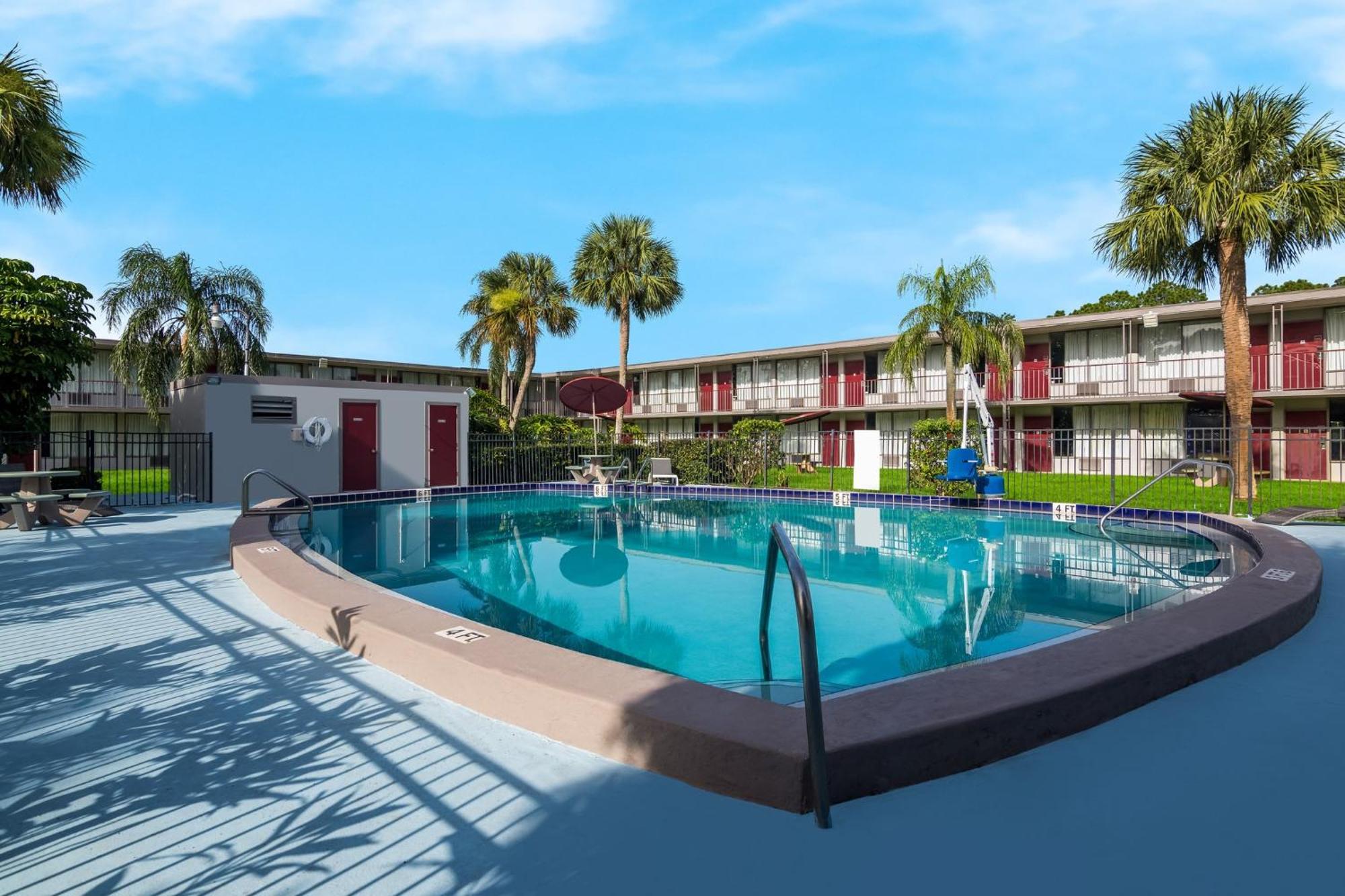 Red Roof Inn Vero Beach - I-95 Kültér fotó